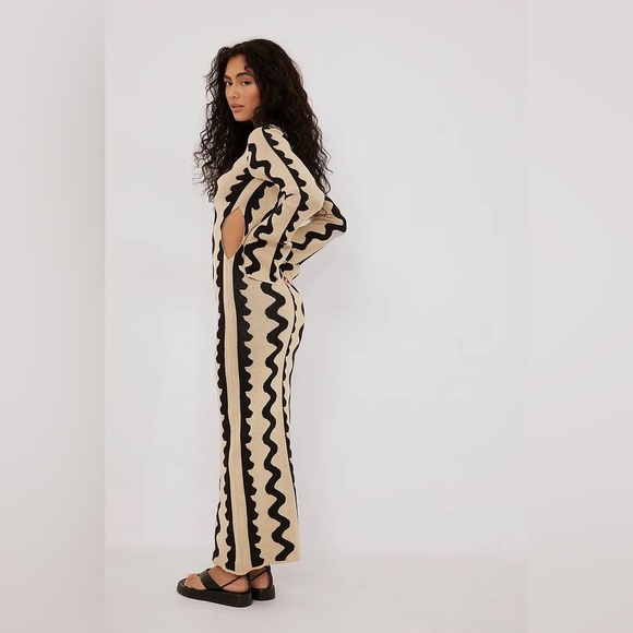 *SOLD OUT* NA-KD Kimono Sleeve Knitted Maxi Dress - Picture 2 of 5